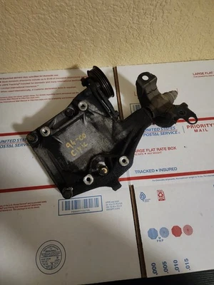 96-00 HONDA CIVIC Y8 Y7 AC COMPRESOR MONTAJE SOPORTE Y PERNOS OEM..!!! Foto 1 de 4