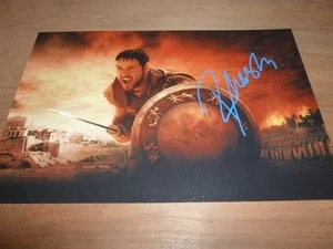 RUSSELL CROWE signed 12X8 photo GLADIATOR + COA - Picture 1 of 2