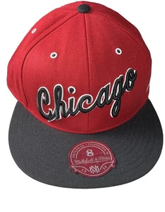 Chicago Bulls Embroidred Mitchell Ness Red Fitted Baseball Hat NBA Size 7 3/4 - Picture 1 of 6