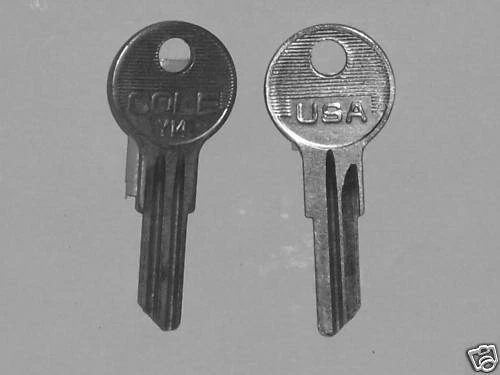 Studebaker AMC Willys пустой ключ (1) Y14 01122AR R07NX - Изображение 1 из 1