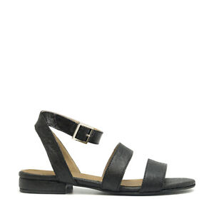 Vegan sandal two-strap on breathable and organic ananas-fiber with metal buckle
