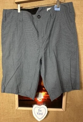 Volcom men’s flat bermuda check teal short pockets zip reg straight 38 - Image 1 of 4