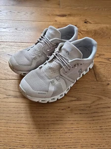 Top Damen Schuhe/Sneaker/Sportschuhe/Laufschuhe/Performance-Schuh On Cloud 6 - Bild 1 von 4