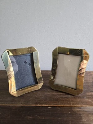 Set Of 2 VTG Ornate Brass Free Standing Picture Frames Table Decor Boho Cottage - Image 1 of 4