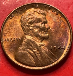 1944-P Lincoln Wheat Cent Penny GEM RED BU From an Original Bank Roll - Picture 1 of 9
