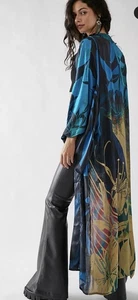 Free People Moody Blooms Maxi Kimono Taglia TUTTI Astratto Floreale Raso Setoso NUOVO - Foto 1 di 10