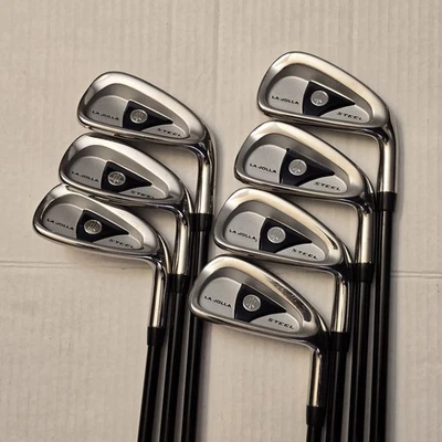 Conjunto de ferro La Jolla entalhe triplo (3i-9i) eixo de grafite R-Flex destro - Imagem 1 de 4