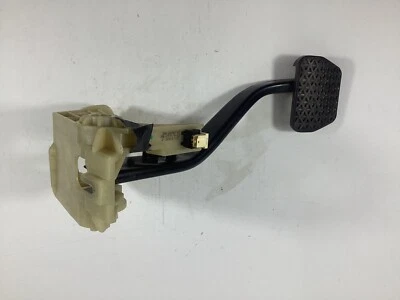 2016-2019 BMW M4 320I XDRIVE BRAKE STOP PEDAL W/ SUPPORT MOUNT BRACKET OEM. - Image 1 of 4