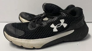 UNDER ARMOUR KIDS SHOES SIZE 12K BLACK WHITE - Picture 1 of 8