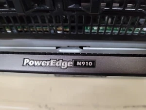DELL POWEREDGE M910 4 x E7-8870 @ 2.4GHz (40C) 256GB 2 x QME2572 , 2 x BCM9577 - Picture 1 of 5