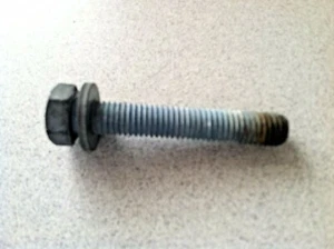 MERCEDES-BENZ W203 C230 CLASE C 2001-2007 ~ PLACA DE CRIBADO DELANTERA TORNILLO - Imagen 1 de 3