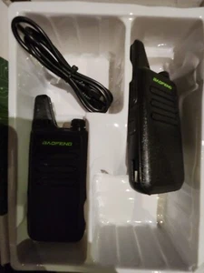 Set 2 walkie talkie lungo raggio 50 miglia radio bidirezionale impermeabile senza adattatore CA - Foto 1 di 4