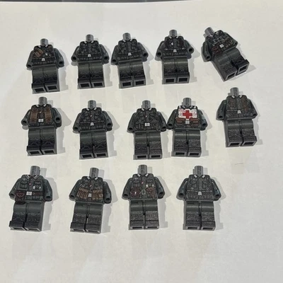 Brickmania The Minifig Co Figure Lot - Image 1 of 3