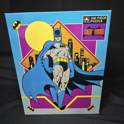 Vintage 1989 Batman Golden 200 Piece Puzzle Complete 14” By 18” Sealed - Image 1 of 3