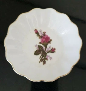 Plato de joyería de baratija rosa musgo Japón 4 3/8" de ancho - Imagen 1 de 3
