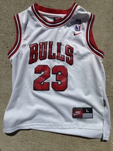 Vintage Nike NBA Chicago Bulls Michael Jordan #23 Jersey Size Youth Large White  - Picture 1 of 3