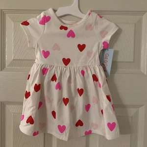 Cat & Jack Kleinkind Mädchen Herzen Kleid mit Unterhose weiß rosa Größe 12 M - Bild 1 von 2