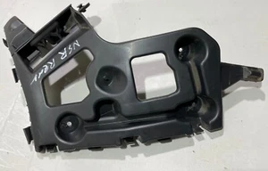 RENAULT CAPTUR 2014 MK1 SOPORTE PARACHOQUES MONTAJE TRASERO IZQUIERDO LADO PASAJERO/2013-19 - Imagen 1 de 6