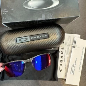 Oakley Carbon Blade Polarized OO9174-02 Men's Sunglasses New - Picture 1 of 9