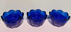 Nuevo otro trío de candelabros de vidrio azul francés H 6 Cm - Imagen 1 de 9