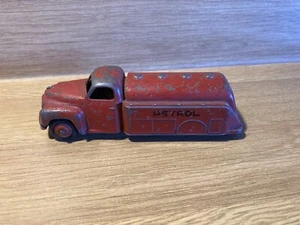 Dinky 30P Studebaker Petrol Tanker - Red - Picture 1 of 9