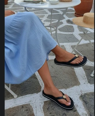 Chanclas monocromáticas de goma Lauren Ralph Lauren NUEVAS TALLA 10 medallón Foto 1 de 4