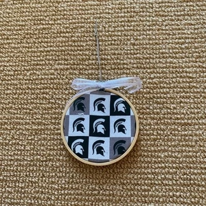 Michigan State Spartans Christmas Ornament New - Picture 1 of 1