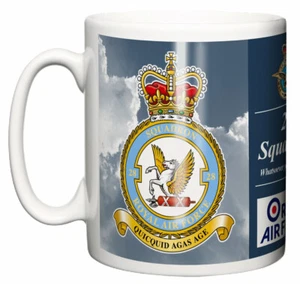 Taza de café de cerámica escuadrón 28 de la RAF, lema cresta, base Benson de la Royal Air Force - Imagen 1 de 5