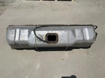 Chevrolet Corvette 1984-1996 C4 OEM 25 galones conjunto de tanque de combustible 14048936 66 k Foto 1 de 4