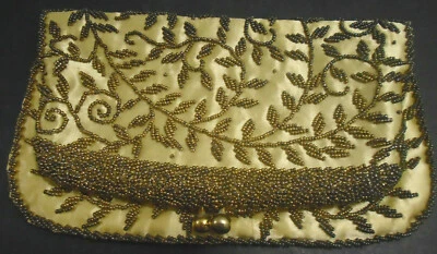 BOLSO DE NOCHE VINTAGE HECHO A MANO CON CUENTAS PLEGABLE HONG KONG Foto 1 de 4