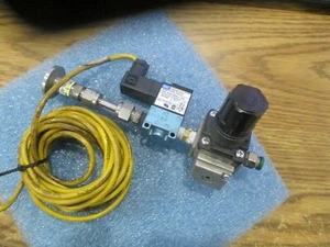 MAC Valves Modello: 35A-AAA-DDAJ-1KA Elettrovalvola con Regolatore SMC AR20-N01H - Foto 1 di 3