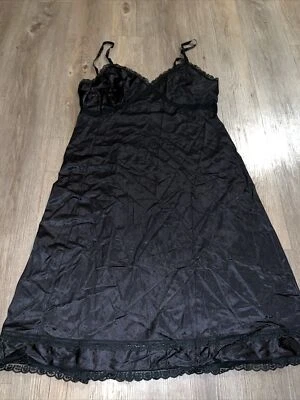 Enagua vintage de nailon negra Sears talla 38 ribete de encaje The "doesn't slip" Foto 1 de 4