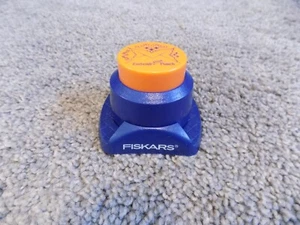 Fiskars Emboss Plus Stanzer Blumen Papier Sammelalbum Stempel Kunsthandwerk - Bild 1 von 6