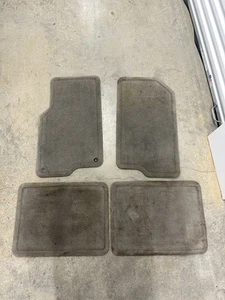 Pontiac Torrent Chevrolet equinox 06-09 Carpet Floor Mats gray Full set OEM used - Picture 1 of 8