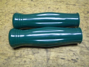 Empuñaduras de pedal de bicicleta de colección como nuevo de nuevo Green Hunt Wilde para triciclo de caza salvaje para acera - Imagen 1 de 1