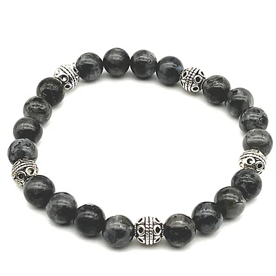 Brazalete de 8 mm con protección de cuentas de Bali de plata 0,925 y piedras preciosas de labradorita negra y plata .925 Foto 1 de 4