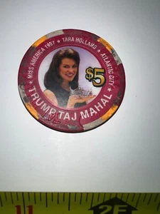 TRUMP TAJ MAHAL MISS AMERICA 1997 TARA HOLLAND $5 CHIP CASINÒ - Foto 1 di 2