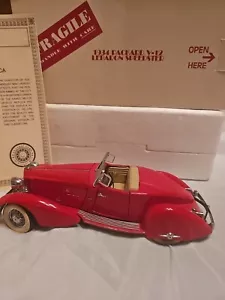 Danbury Mint Diecast Model Car 1934 Packard V-12 Lebaron Speedster - Picture 1 of 12