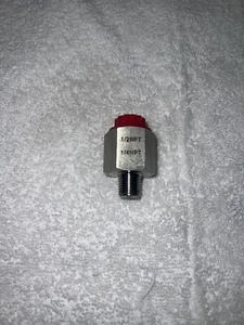 Reduzieradapter, 1/2 Zoll Buchse NPT x 1/4 Zoll Stecker NPT - Bild 1 von 2