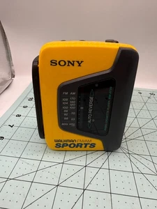 Sony Sports Walkman WM-AF59 FM/AM Radio Cassette Player *NUR FÜR ERSATZTEILE* - Bild 1 von 12