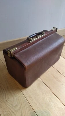 Malette de medecin ancienne vintage - Photo 1/4