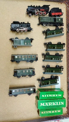 Marklin set 2 convogli con BR 80 e BR 24 con vagoni - Immagine 1 di 4