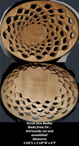 Crafter's Fir Wood Scroll Saw Scalloped Honeycomb Decorative Bowl Fruit Basket Cover