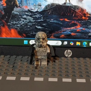 LEGO 75211 Star Wars SOLO Mimban Stormtrooper Minifigure sw0927 Complete Mint - Picture 1 of 3