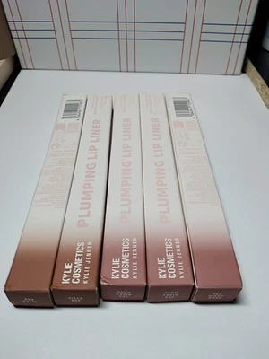 Delineador labial Kylie Cosmetics by Kylie Jenner plumping, 0,038 oz / 1,1 g novo na caixa você escolheu - Imagem 1 de 4