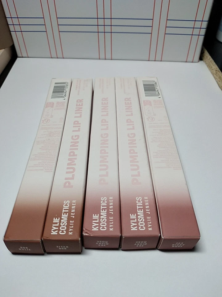 Delineador de labios Kylie Cosmetics de Kylie Jenner rellenante, 0,038 OZ / 1,1 g NUEVO EN CAJA TÚ ELIGES Foto 1 de 4