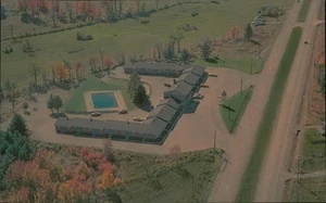 Vintage 1960s Alouette Motel Montreal Canada Aerial View Postcard - Picture 1 of 2