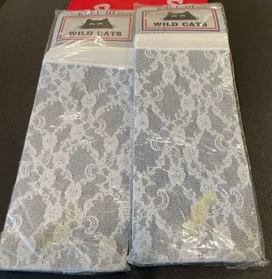 Calcetines altos hasta la rodilla Wild Cats talla única encaje blanco vintage NUEVO boda graduación 2 pares Foto 1 de 2