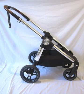 Cuadro - Mamas & Papas Ocarro Chasis Marco Con Ruedas En muy buena condición Foto 1 de 4