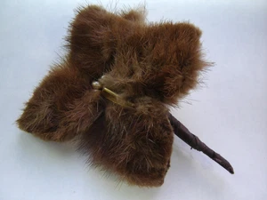 Broche prendedor ramillete vintage de piel de visón real - Imagen 1 de 4